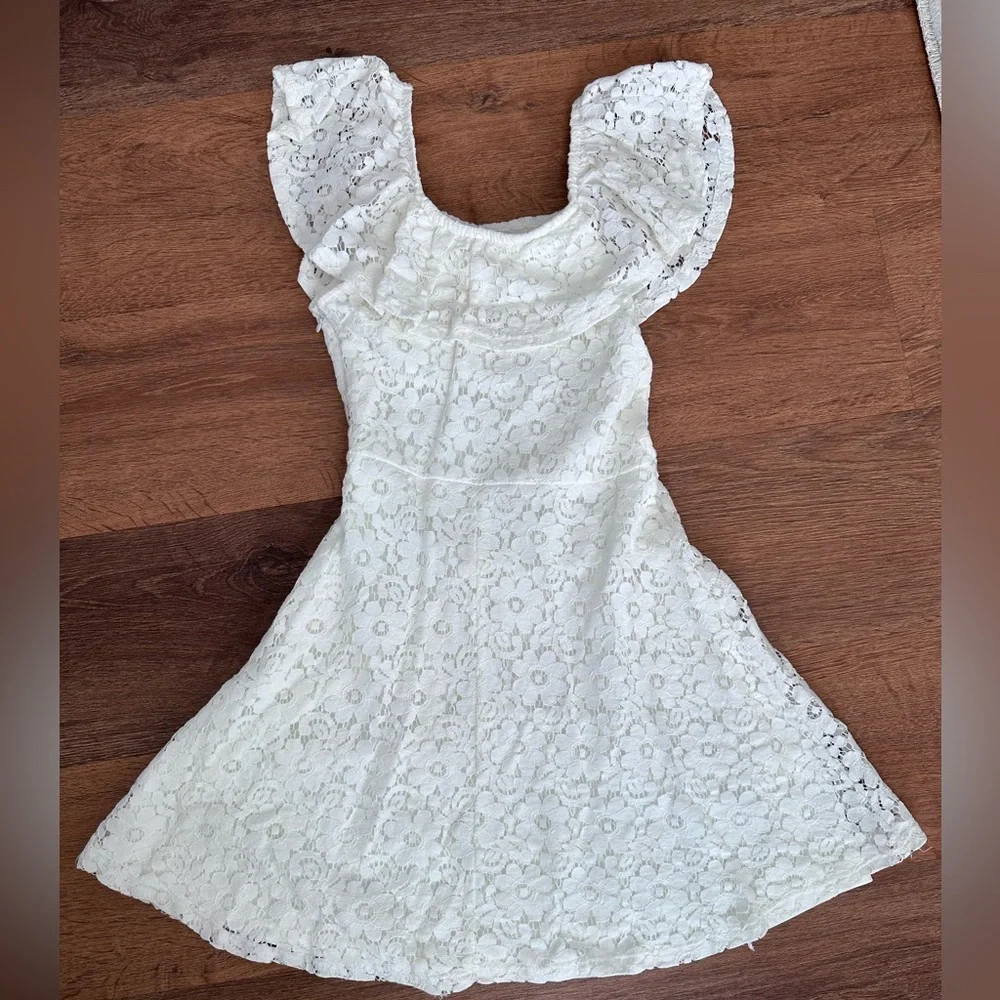 NWOT Girls Size 10 Charming White Lace Dress